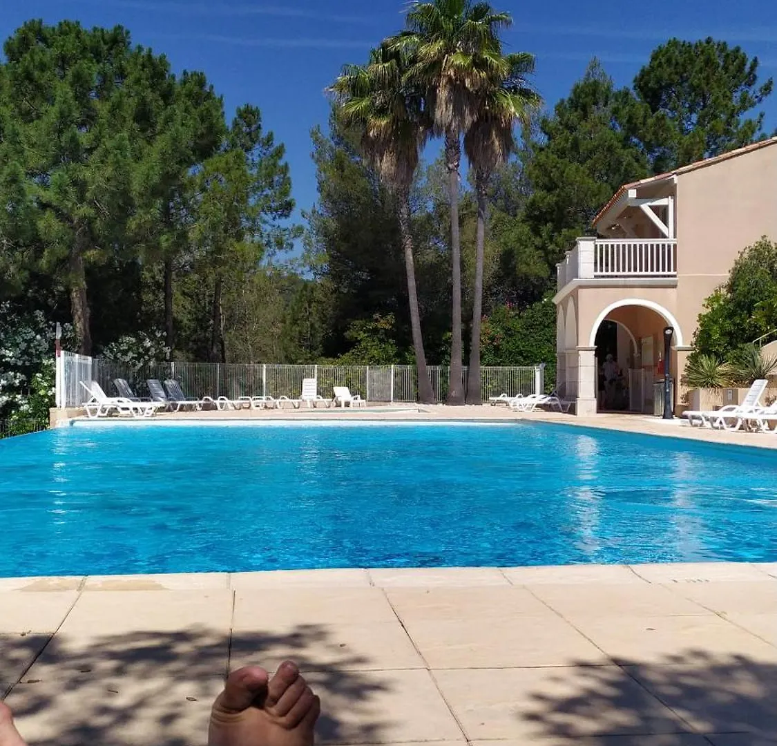 Apartment Les Issambres, Appt 4 Personnes, Vue Mer Sur La Baie De Saint Tropez Et Le Golfe De Sainte Maxime