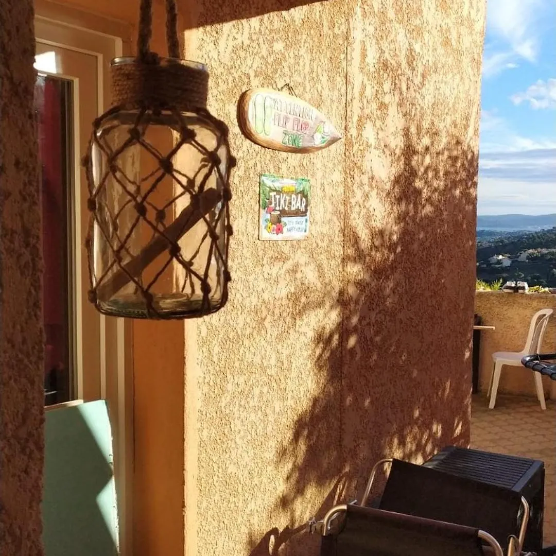 Apartment Les Issambres, Appt 4 Personnes, Vue Mer Sur La Baie De Saint Tropez Et Le Golfe De Sainte Maxime