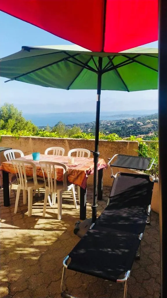 Appartement les issambres, appt 4 personnes, vue mer golf st tropez
